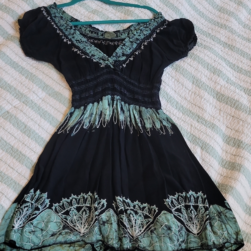 Chic Black and Green Women's Mini Dress